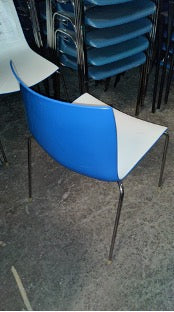 SILLA COLECTIVADES BLANCO AZUL E.O.