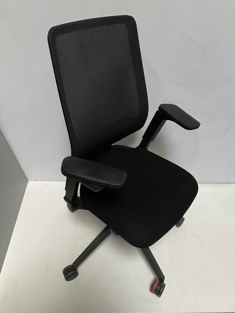 SILLA OPERATIVA NEGRA TOP REGULACION EVER