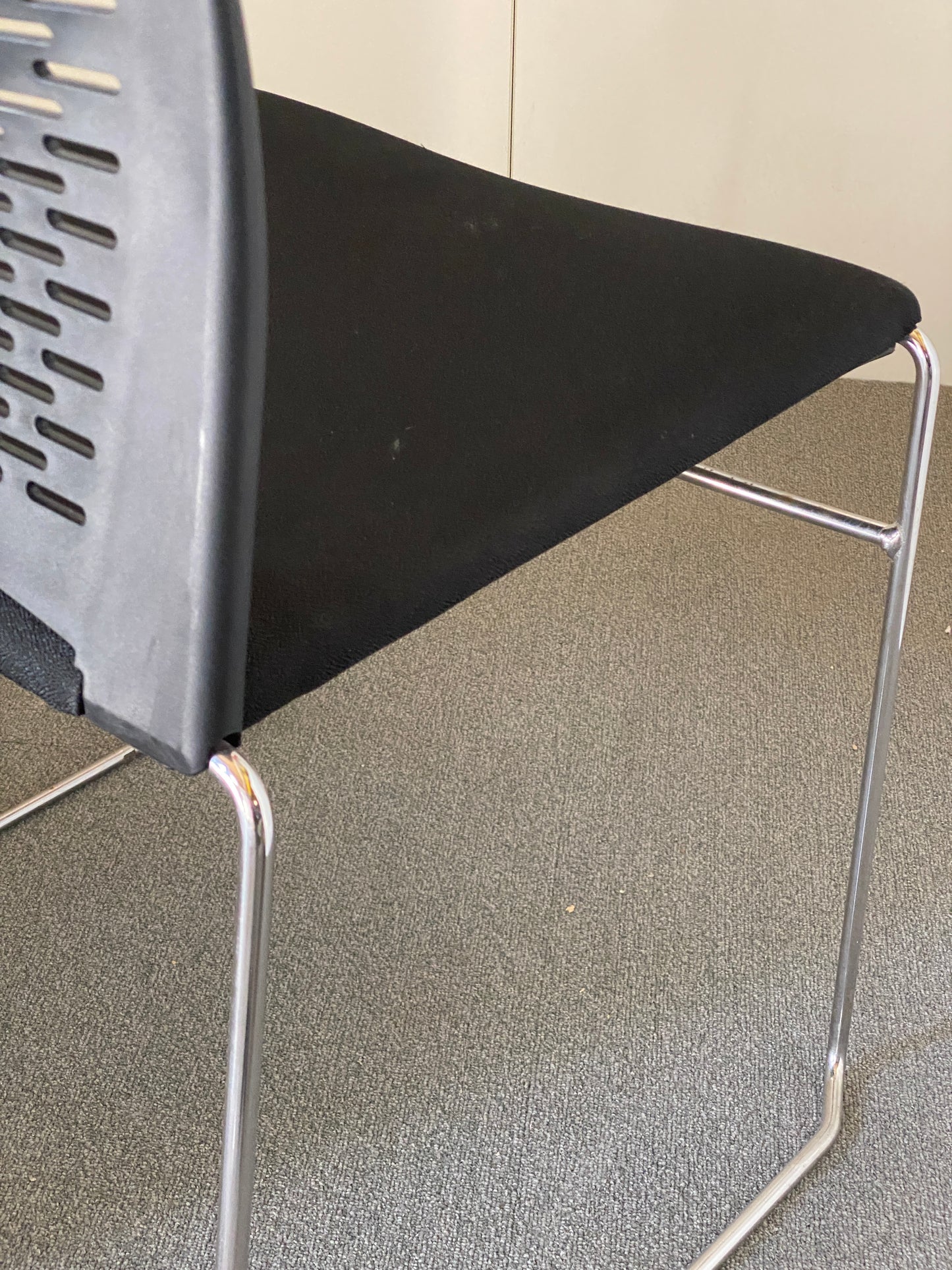 SILLA CONFIDENTE LUYANDO