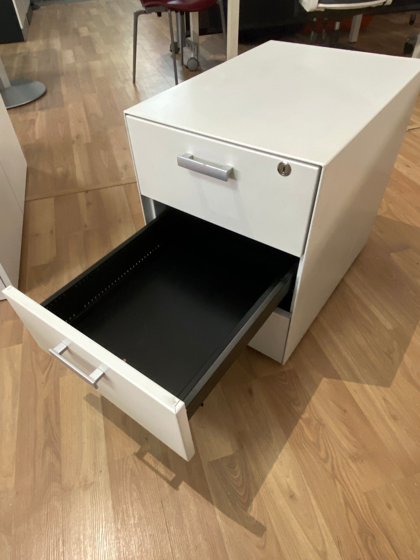 CAJONERA METALICA STEELCASE.