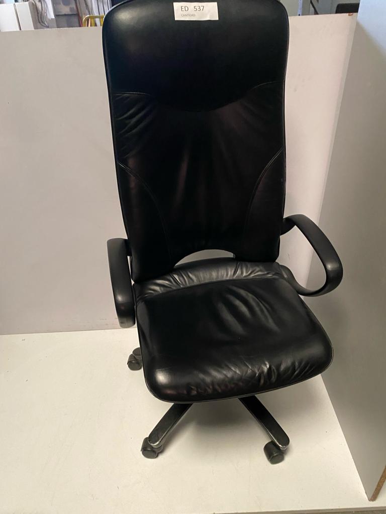 SILLA OPERATIVA ALTA DIRECCIÓN CUERO NEGRO