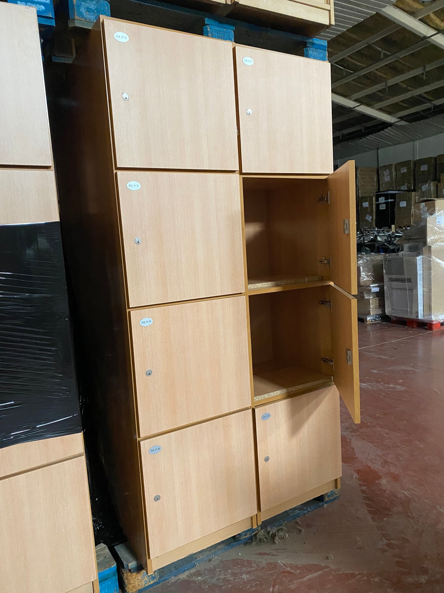 TAQUILLAS MADERA 4 ARMARIOS