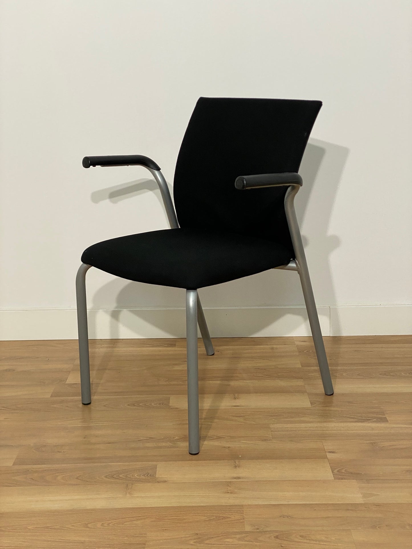 SILLA CONFIDENTE MODELO EASTSIDE