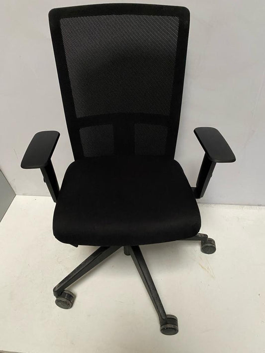 SILLA OPERATIVA NEGRA CON MALLA