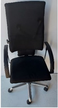 SILLA OPERATIVA NEGRA BRAZOS CURVADOS