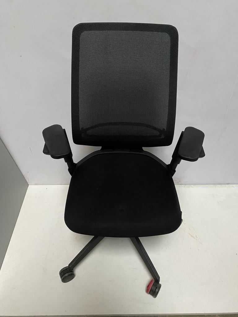 SILLA OPERATIVA NEGRA TOP REGULACION EVER