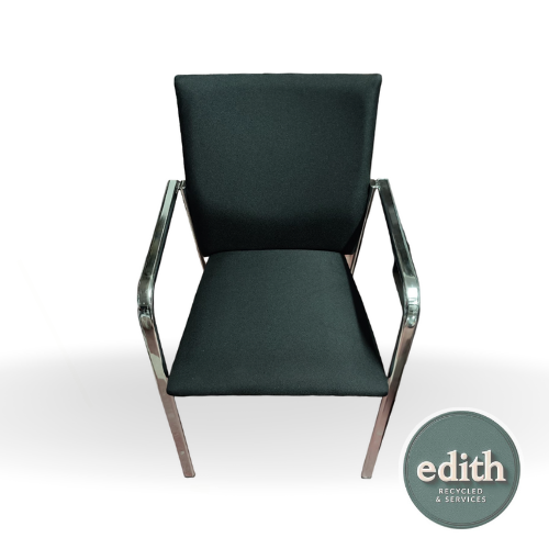 SILLA CONFIDENTE TELA NEGRA BRAZOS CROMADOS FIJOS