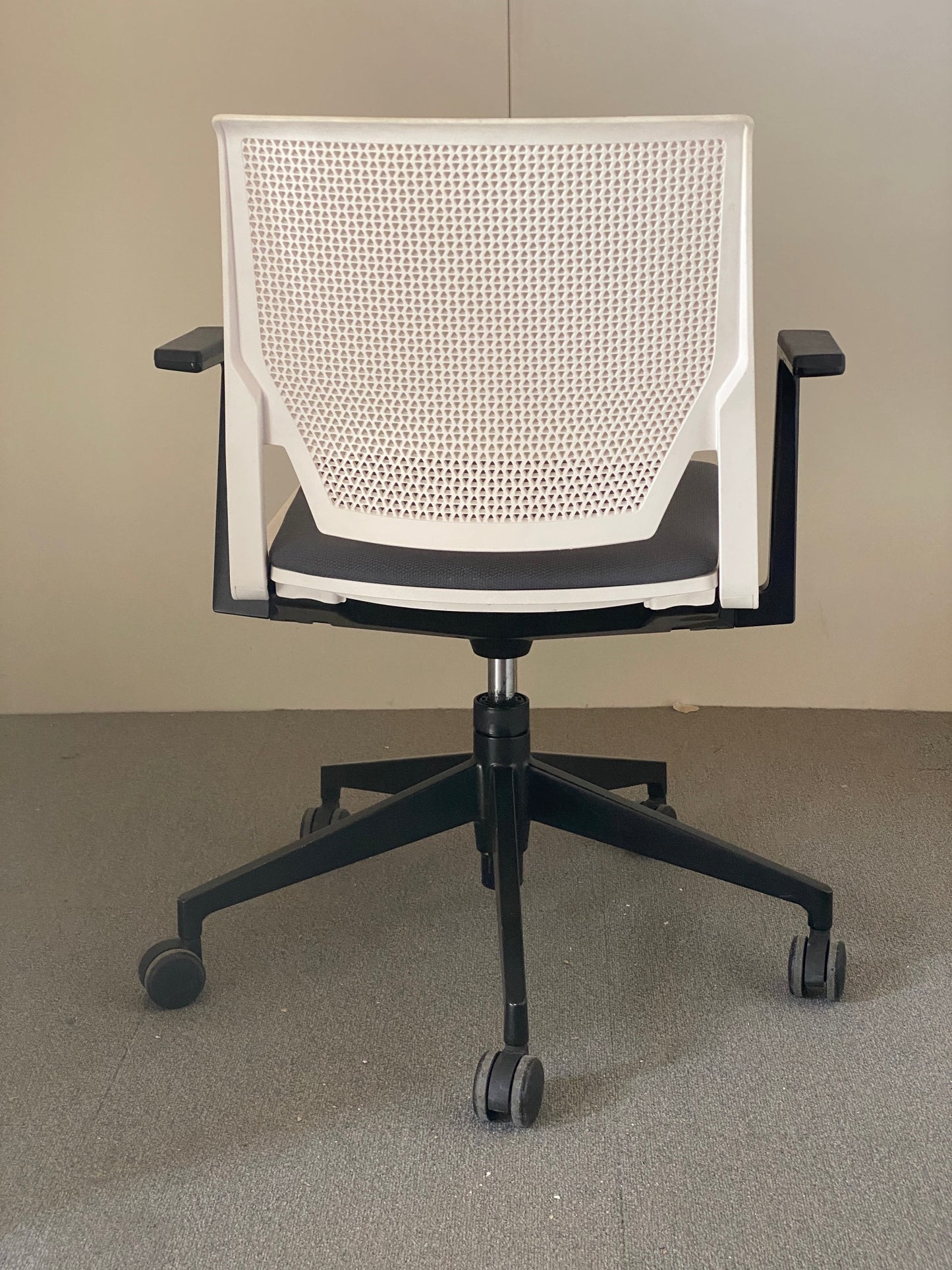 SILLA CONFIDENTE  MODELO VERY