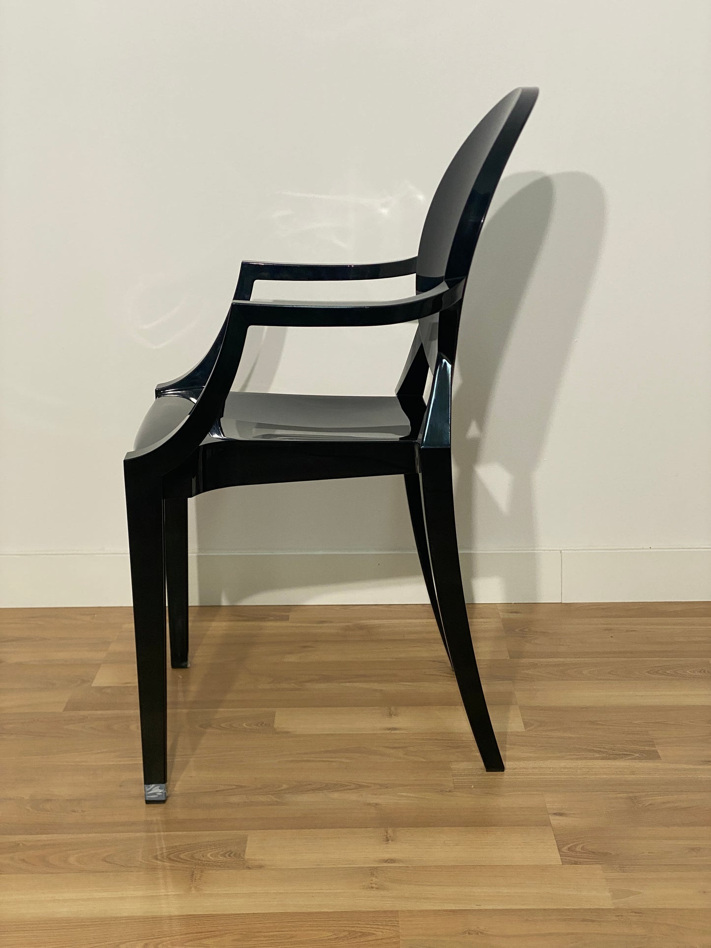 SILLA COLECTIVIDADES LOUIS GHOST NEGRA ORIGINALES