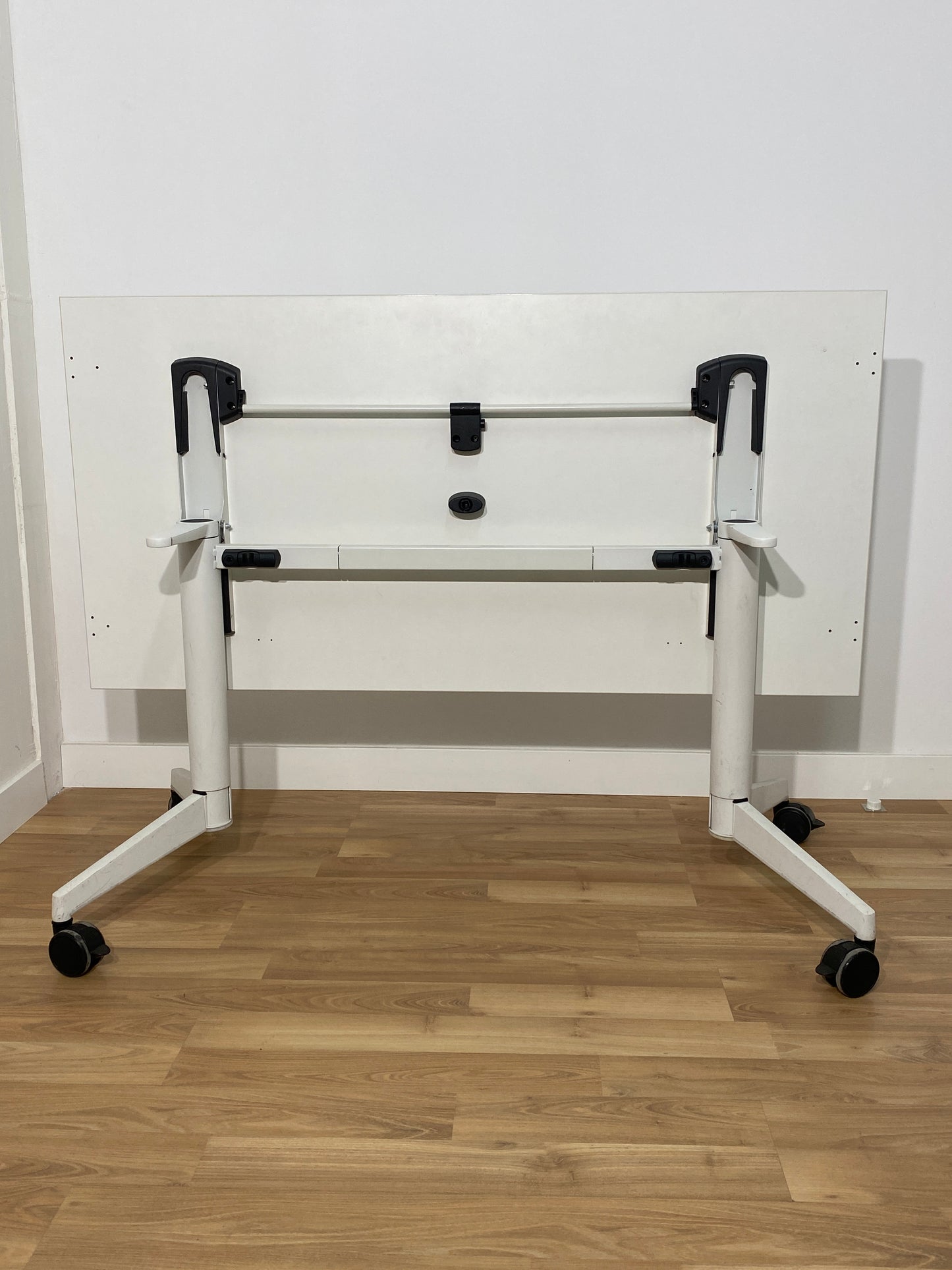 MESA OPERATIVA ABATIBLE FLIP TOP