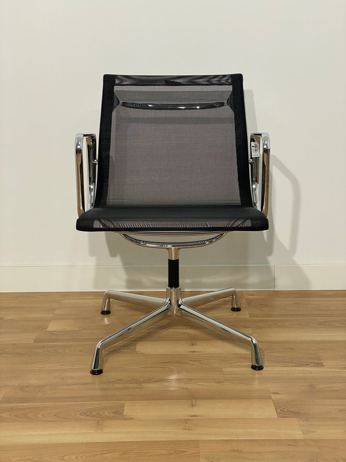 SILLA OPERATIVA VITRA ALUM CHAIR MALLA BLANCA/NEGRA