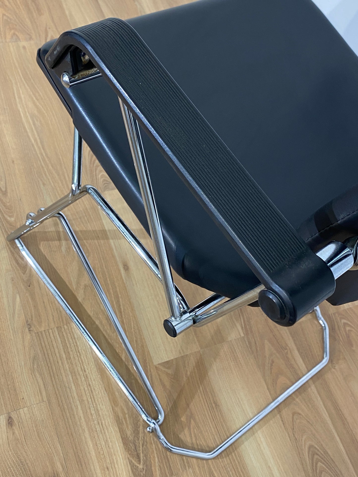 SILLA CONFIDENTE GIROFLEX NEGRA