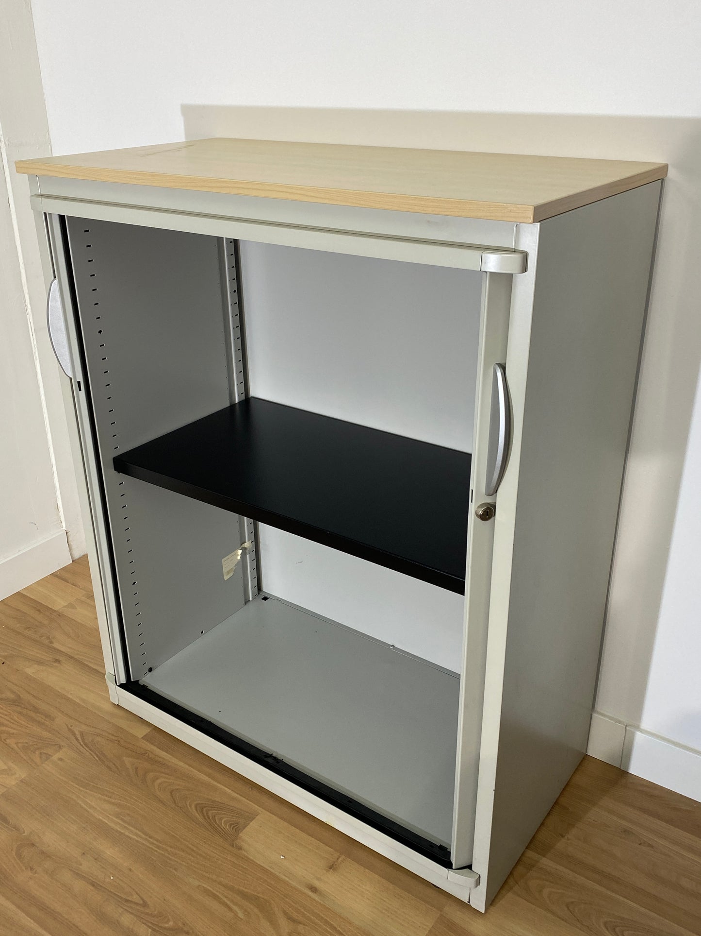 ARMARIO MEDIANO, GRIS, METALICO, CORREDERA, TAPA MADERA  110X90X47/43