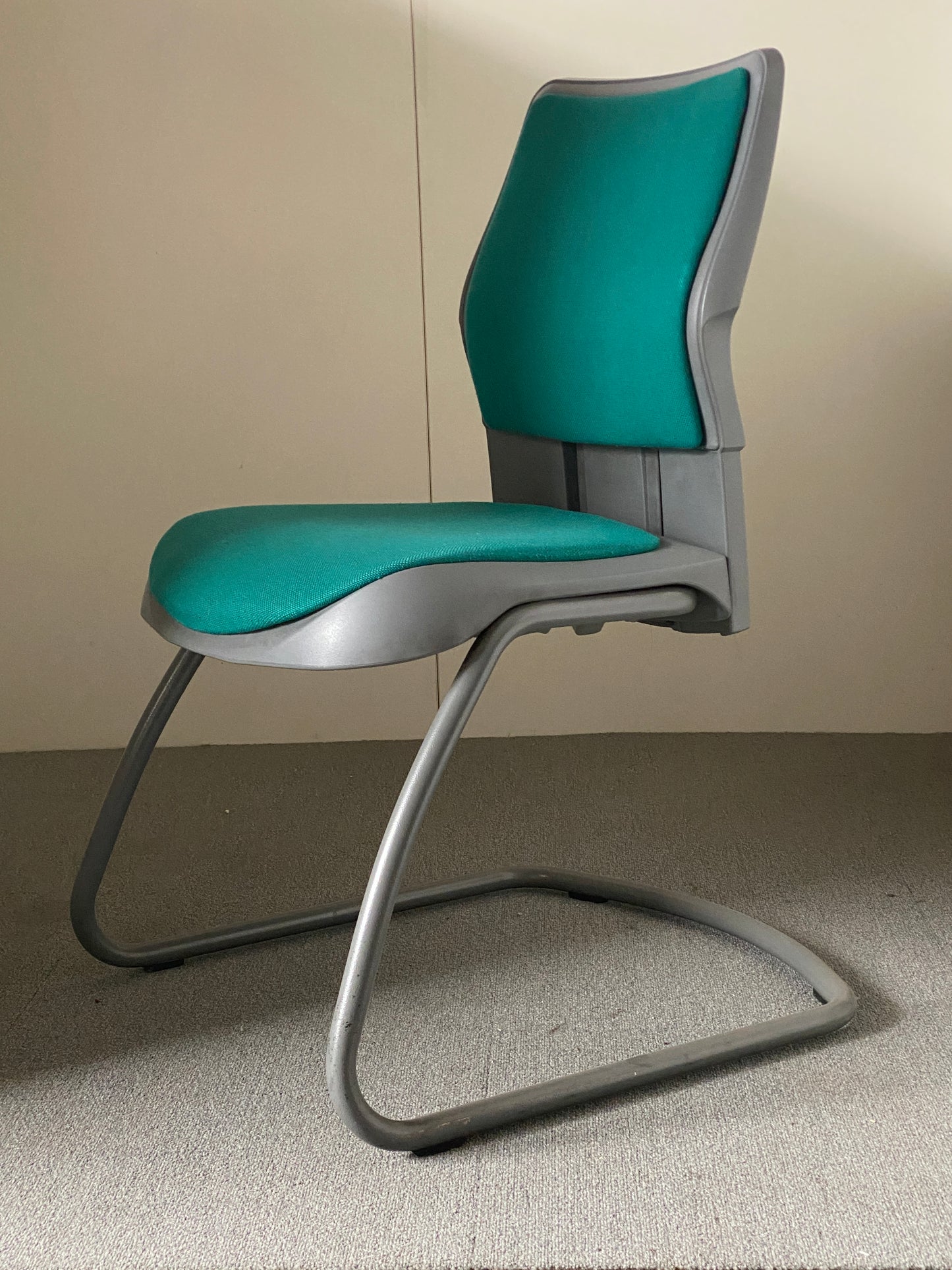 SILLA CONFIDENTE STEELCASE