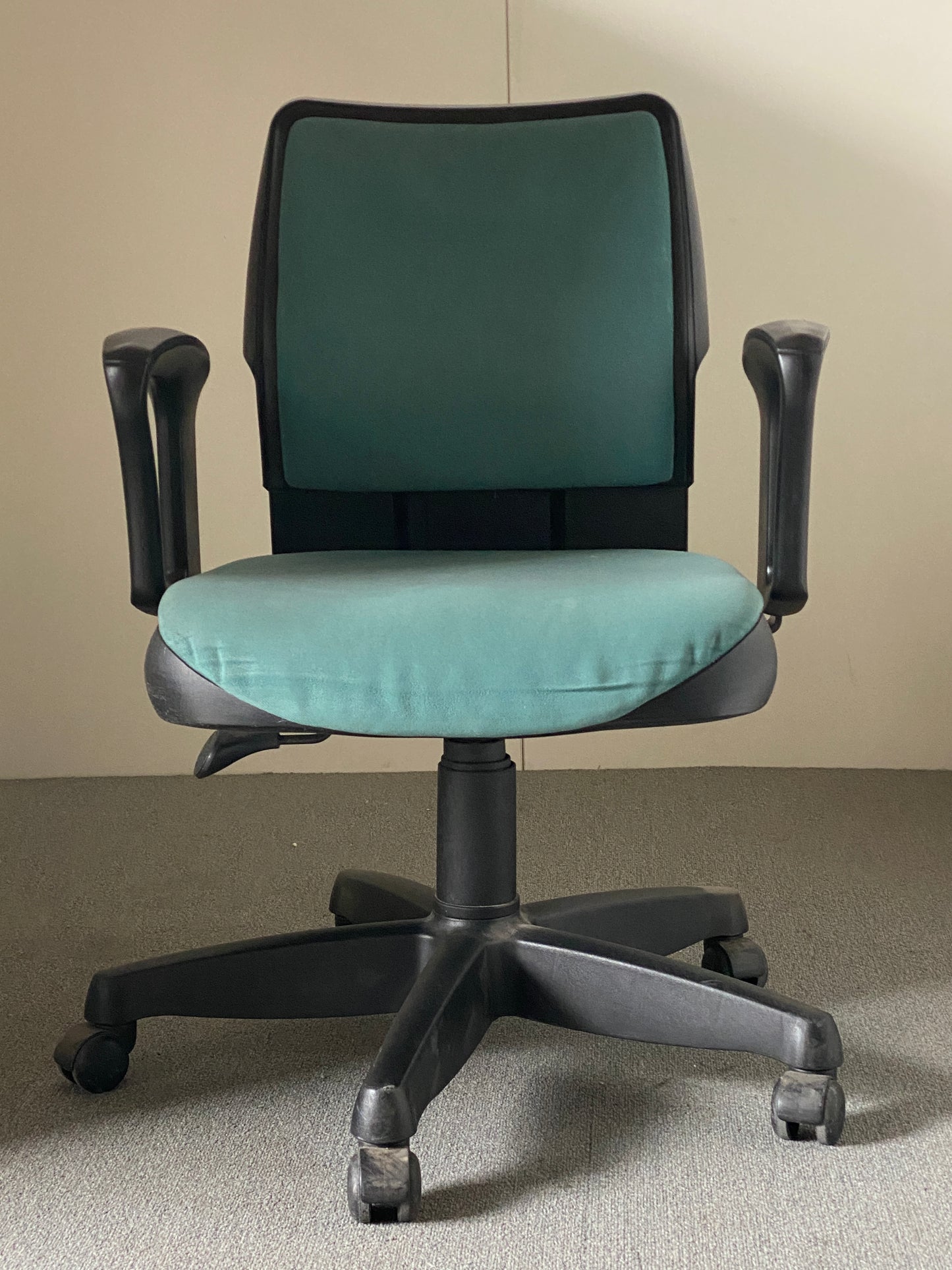 SILLA OPERATIVA STEELCASE CON BRAZOS