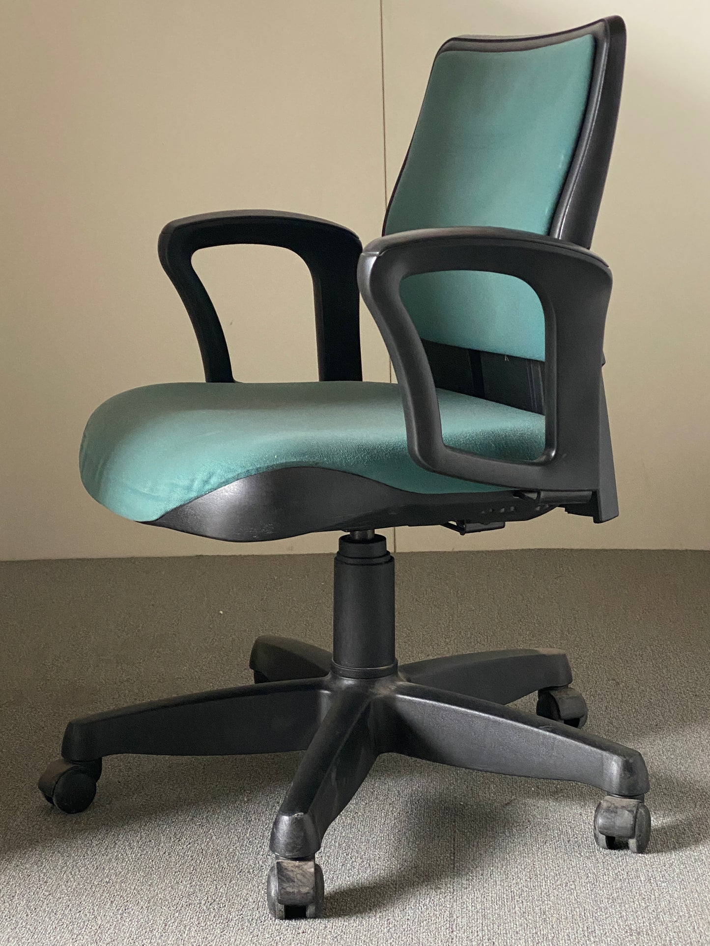 SILLA OPERATIVA STEELCASE CON BRAZOS