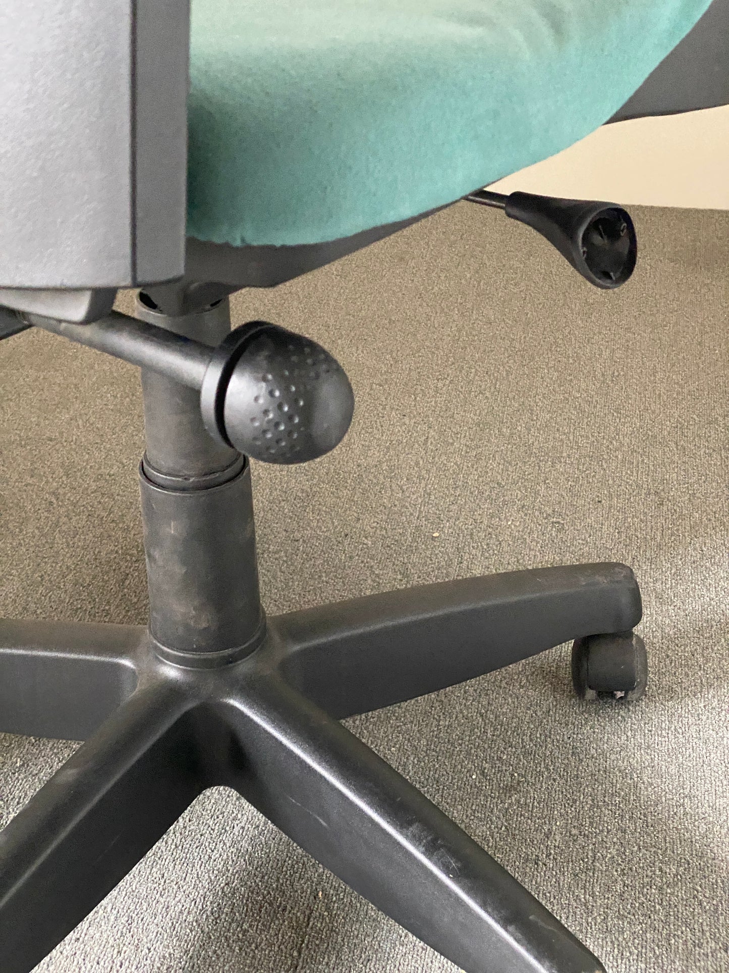 SILLA STEELCASE SIN BRAZOS