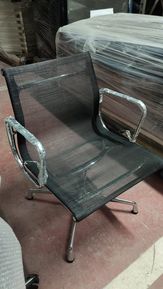 SILLA CONFIDENTE MALLA NEGRA BRAZOS CROMADOS FIJOS