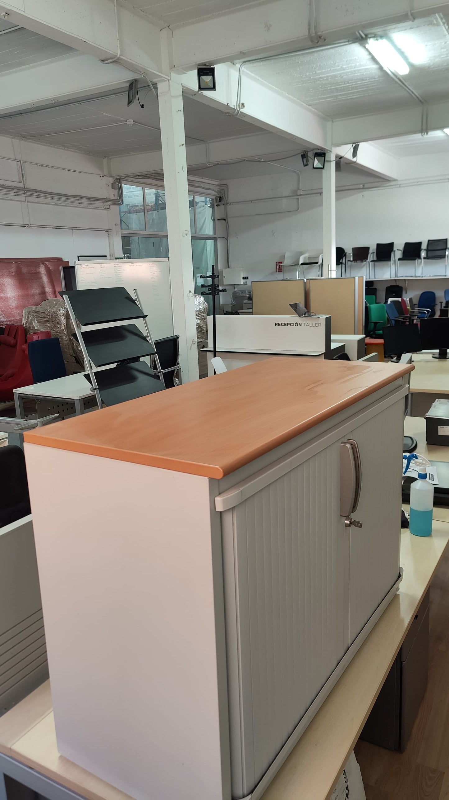 ARMARIO BAJO CREMA, METALICO, CORREDERA, TAPA DE MADERA 72X101X45