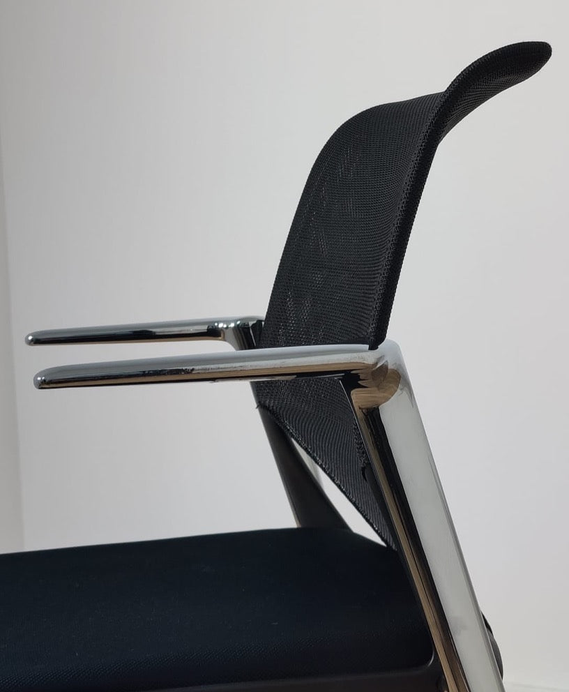 SILLA CONFIDENTE VITRA MODELO MEDA SLIM