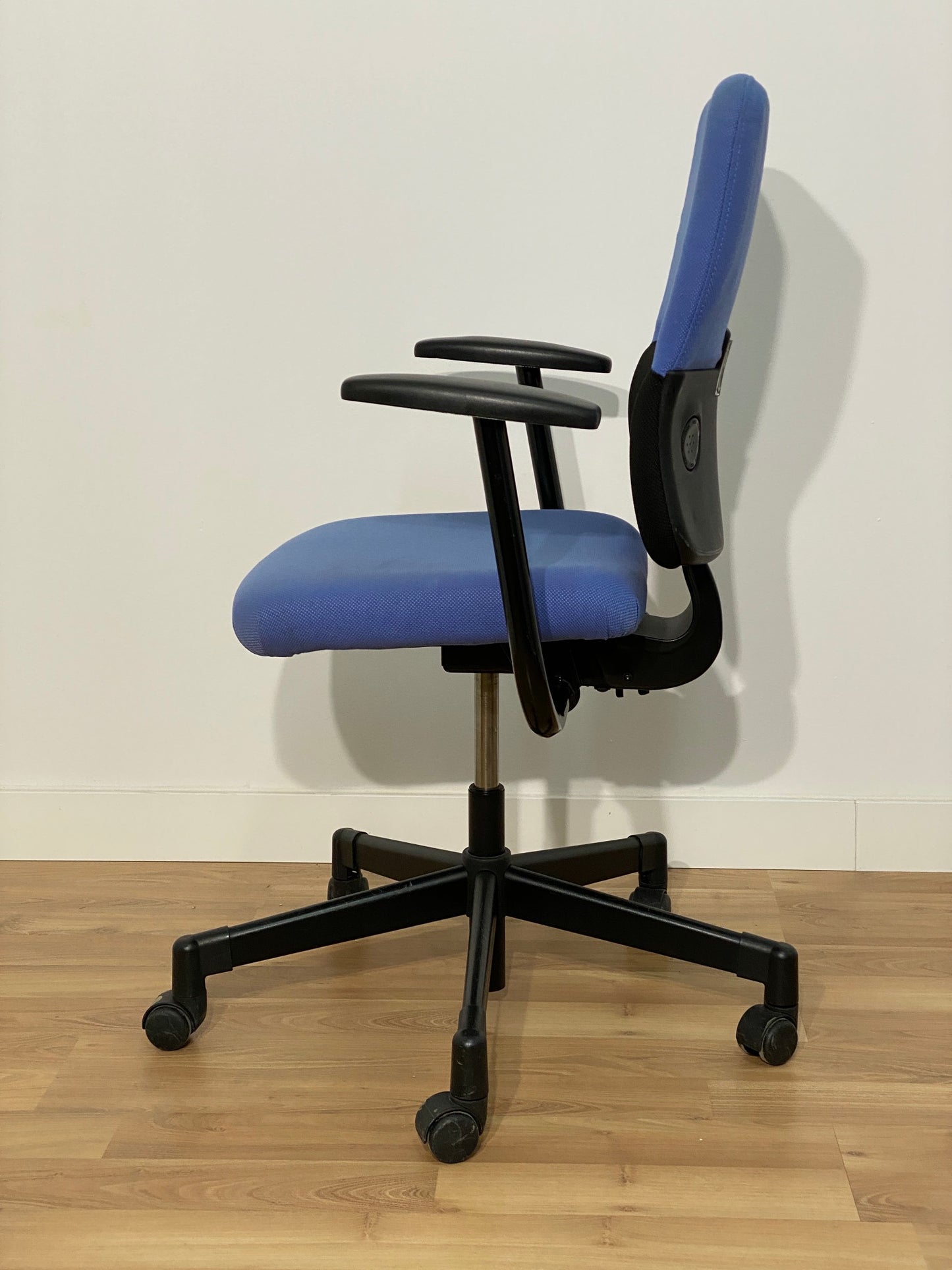 SILLA OPERATIVA STEELCASE MODELO LETS B