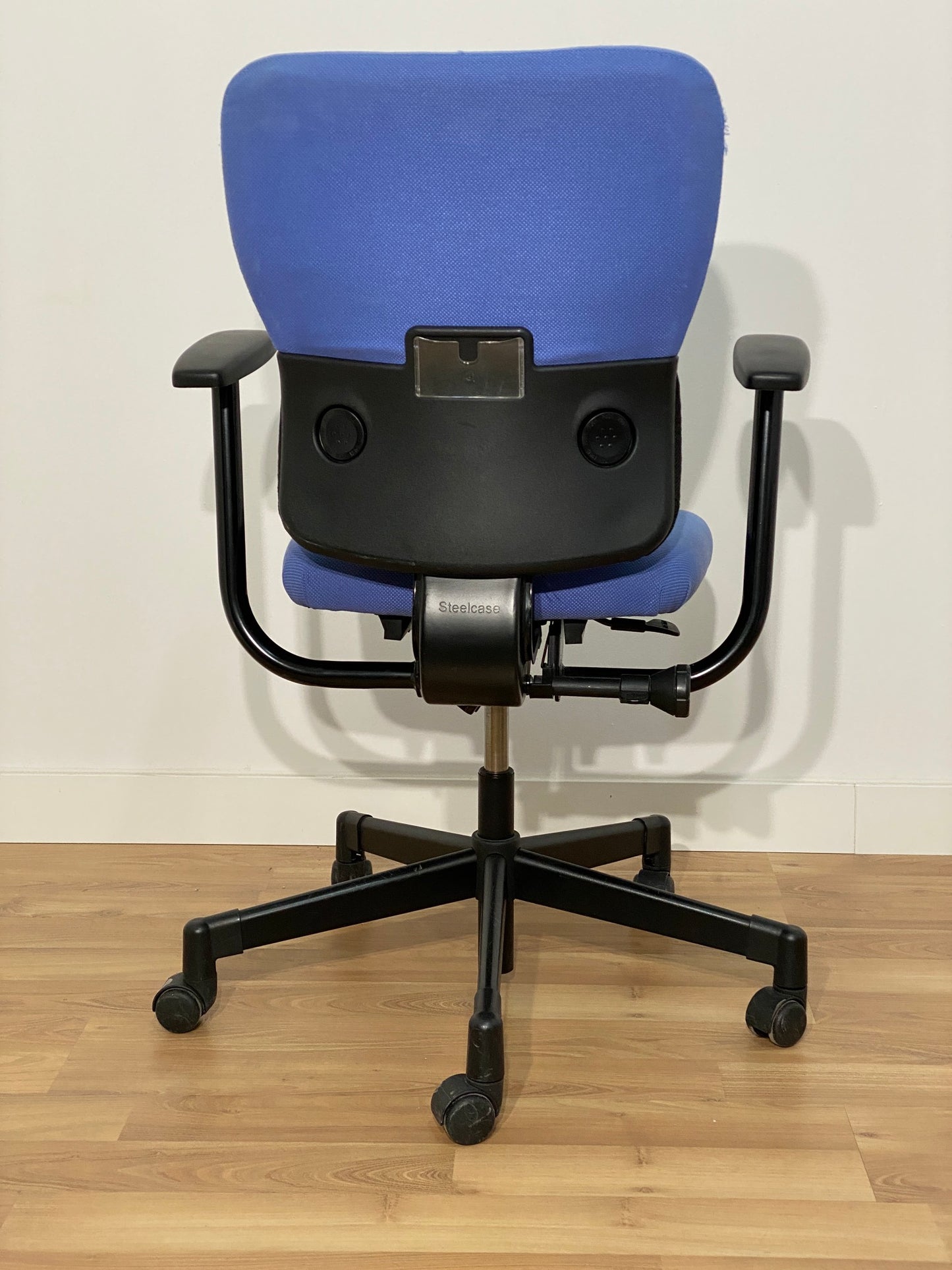 SILLA OPERATIVA STEELCASE MODELO LETS B