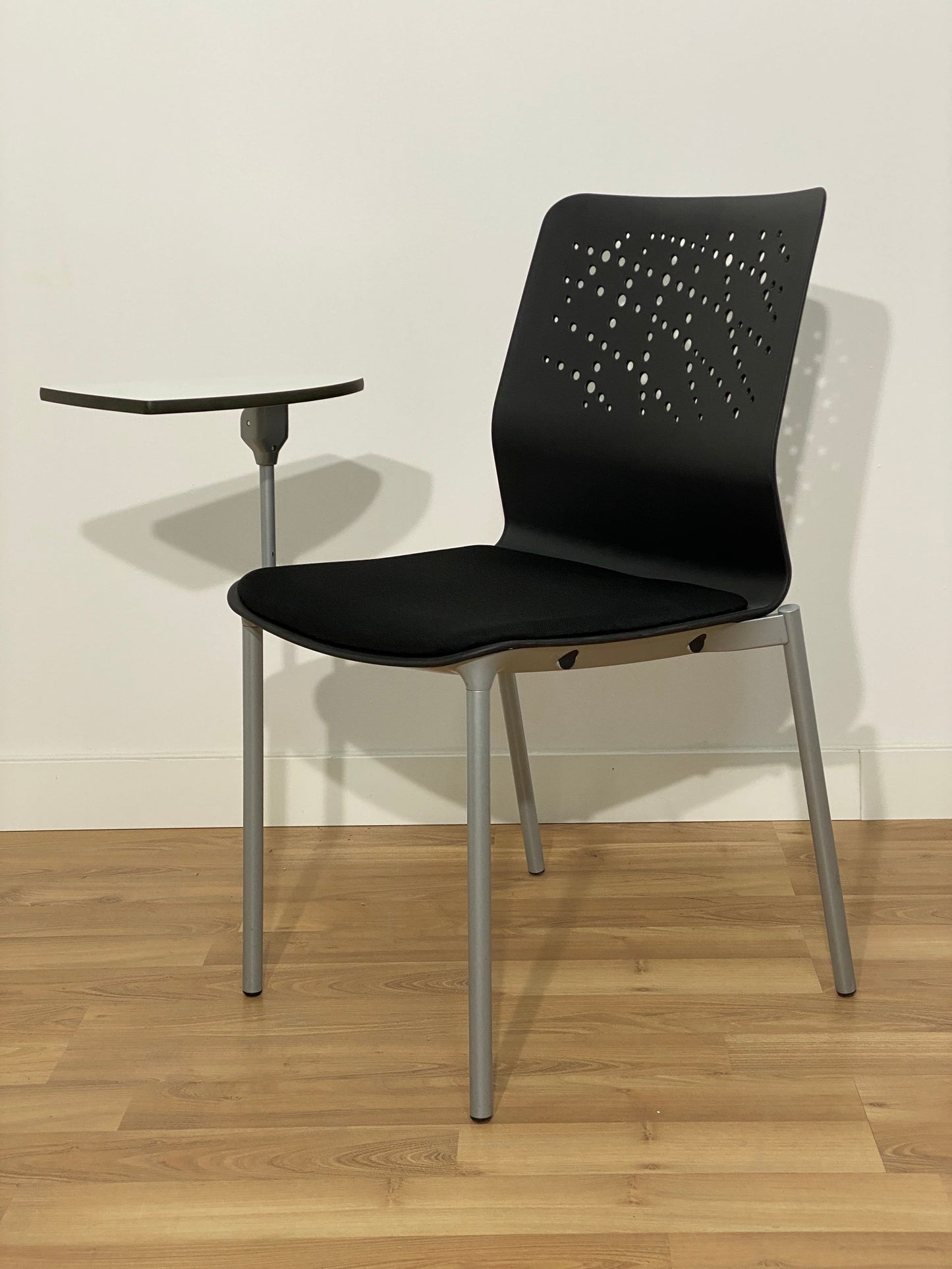 SILLA COLECTIVIDADES CON PALA DERECHA