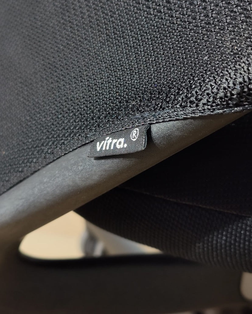 SILLA CONFIDENTE VITRA MODELO MEDA SLIM